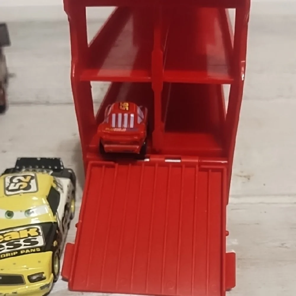 Lot9tow Mater Brown Disney/Pixar Cars 4